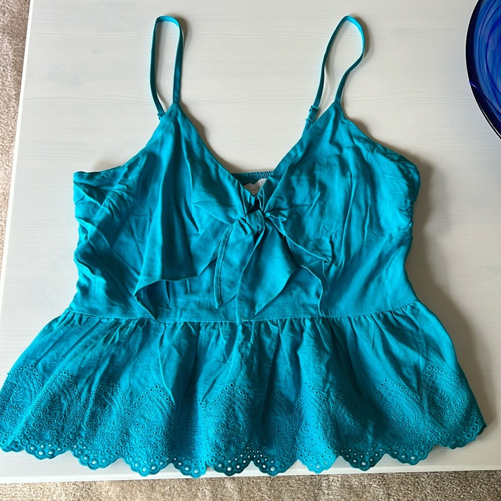 Size L Teal spaghetti strap top with pretty details NWT